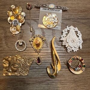 Vintage Brooches Lot * Pins *Tie‎ Scarf Clips* Mixed Styles Rhinestones* 12k pin